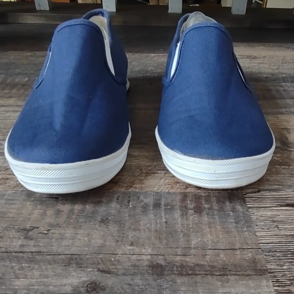 Hanes 'BARB' Soft Fit sneakers Size 9W - Picture 2 of 12